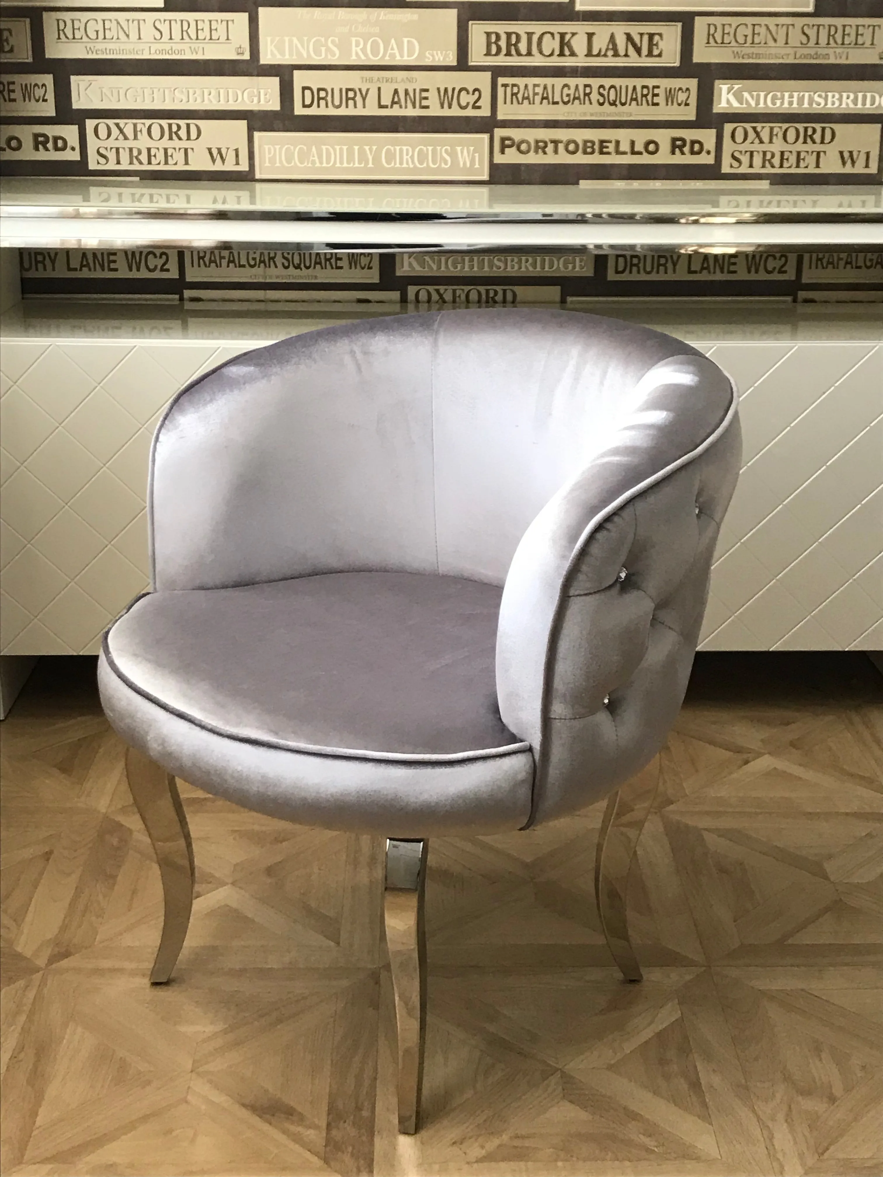 Silver Luxury Diamante Buttoned Crystal Style Armchair
