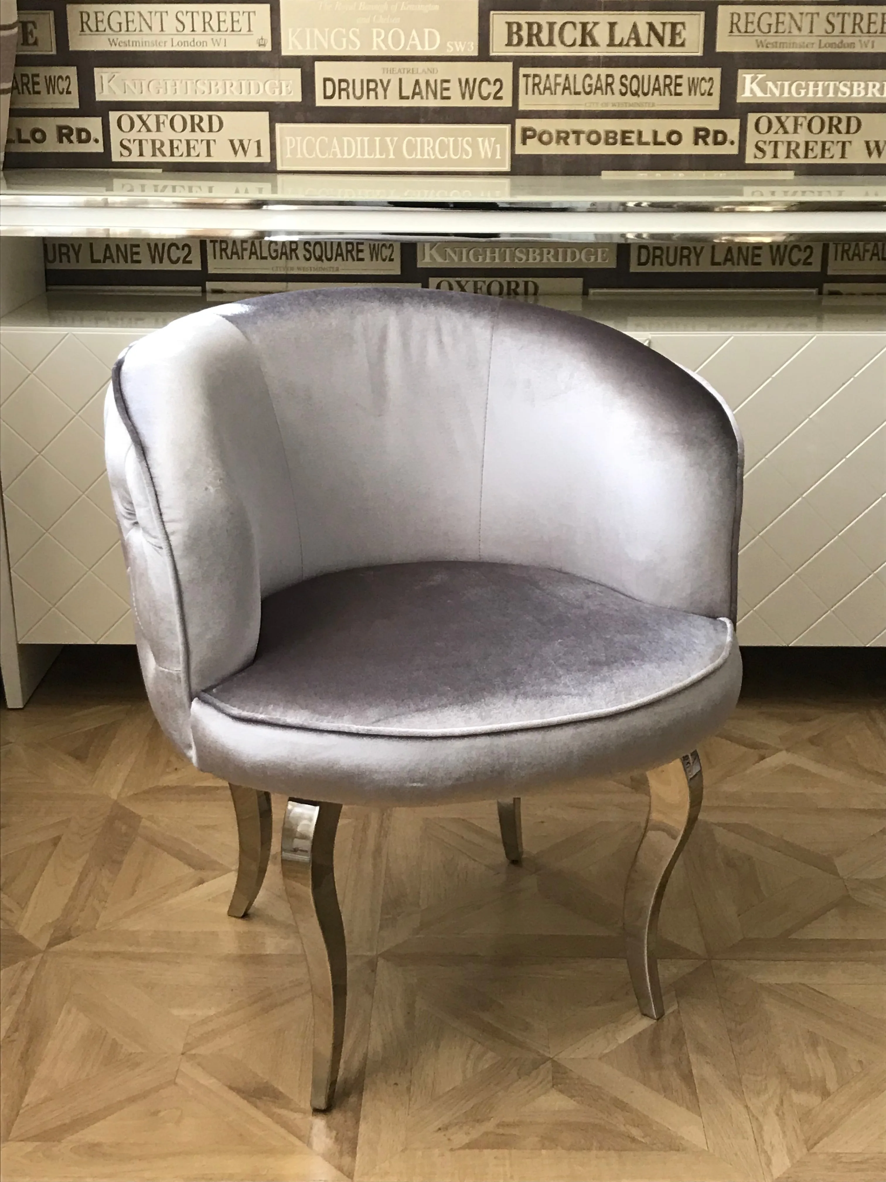 Silver Luxury Diamante Buttoned Crystal Style Armchair